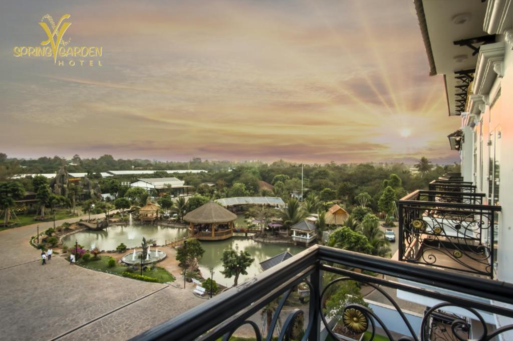 Spring Garden Hotel Lk Long Khanh Экстерьер фото